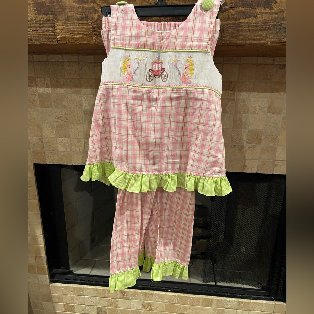 Banana Split Smocked princess pantsuit. Size: 6 EUC